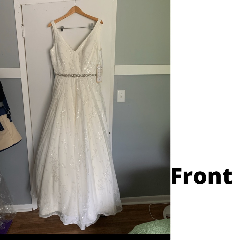 Ivory Wedding Dress - BRAND NEW